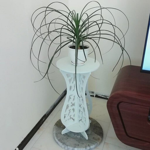 استند گلدان رنگ سفید طرح دار