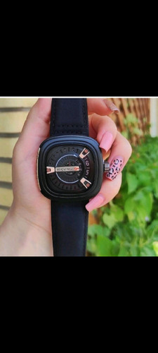 ساعت سون فرایدی طرح سه شاخ حک آرم روی بند وقفل